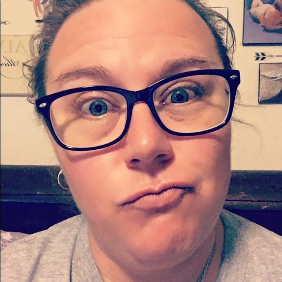 Meet your Posher, Crystal - Picture 1 of 1